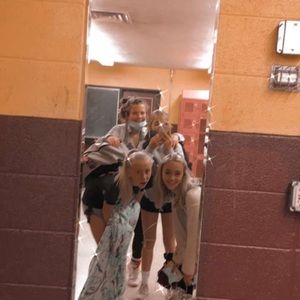 Meet your Posher, Whitney